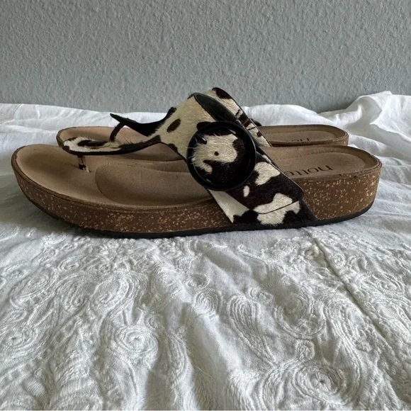 Cow Print Comfortable Thong Sandals - Picture 5 of 5